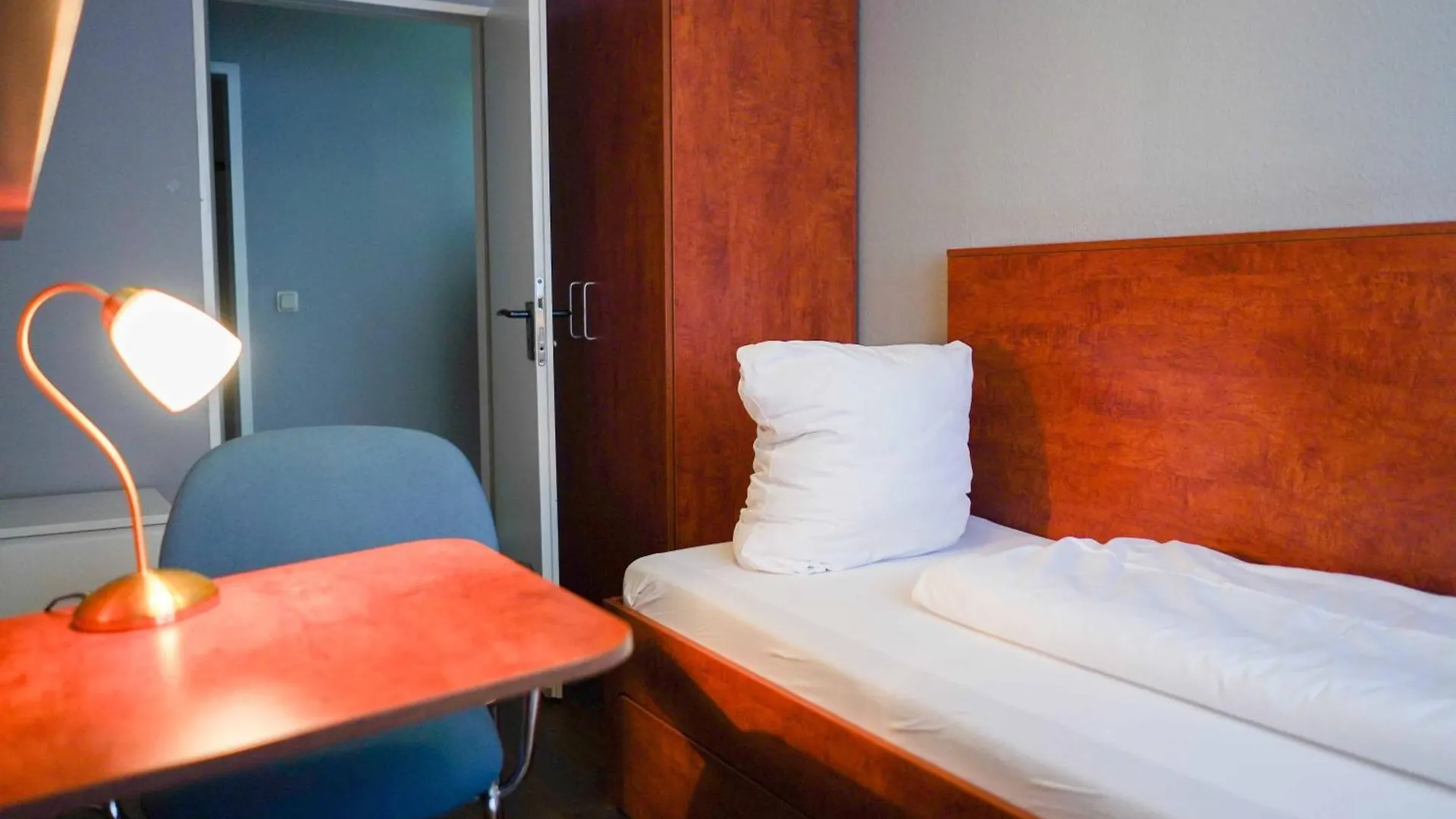 Bettenburg Hotel & Hostel Hamburg Germany